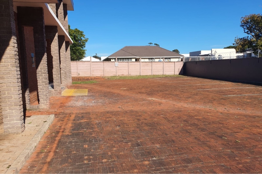 To Let commercial Property for Rent in Walmer Eastern Cape